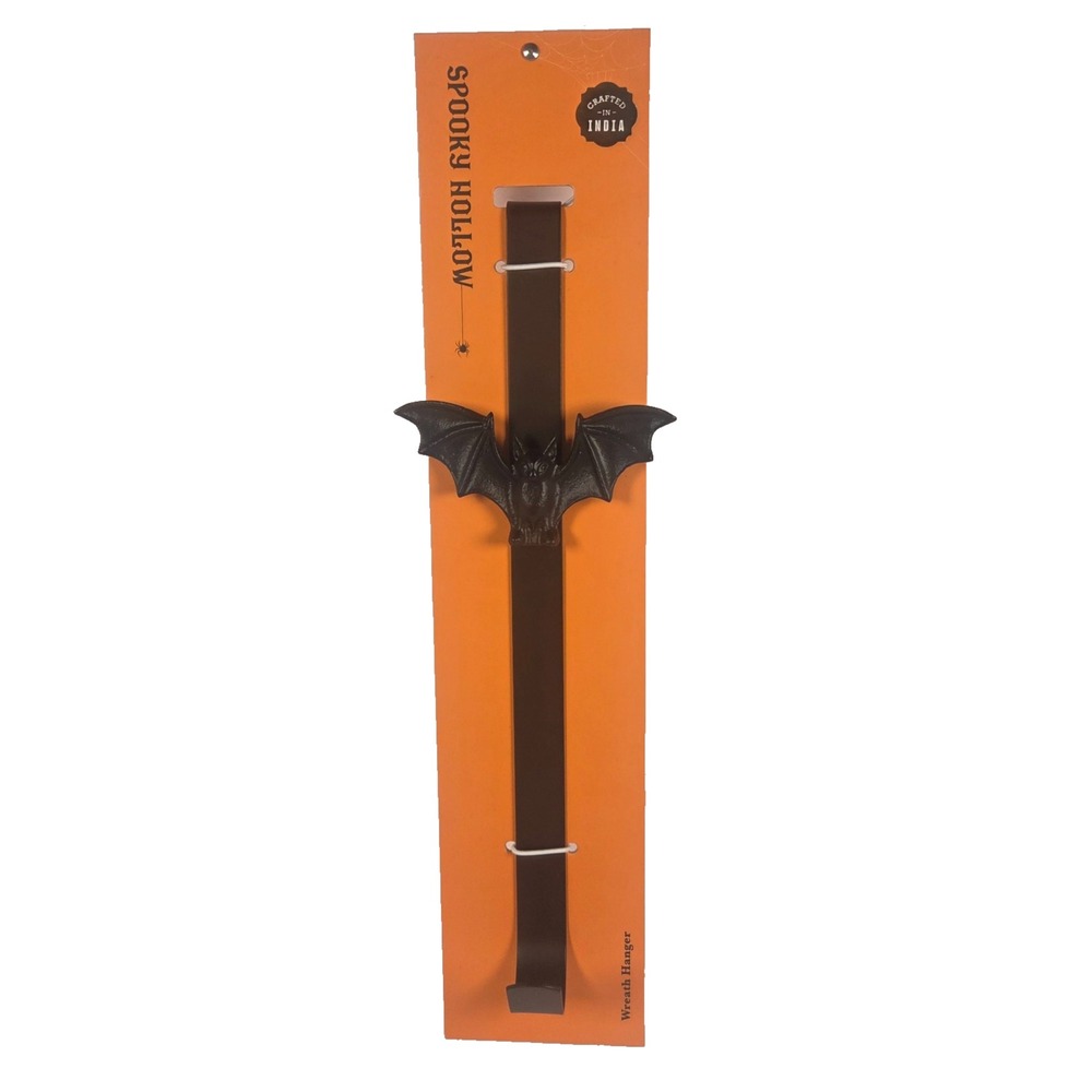 Spooky Hollow Bat Wreath Hanger 15 Inch Black Metal Halloween Door Decor New